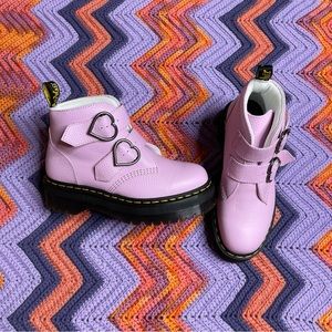 Devon Heart Milled nappa in Pink Lavender Dr. Martens